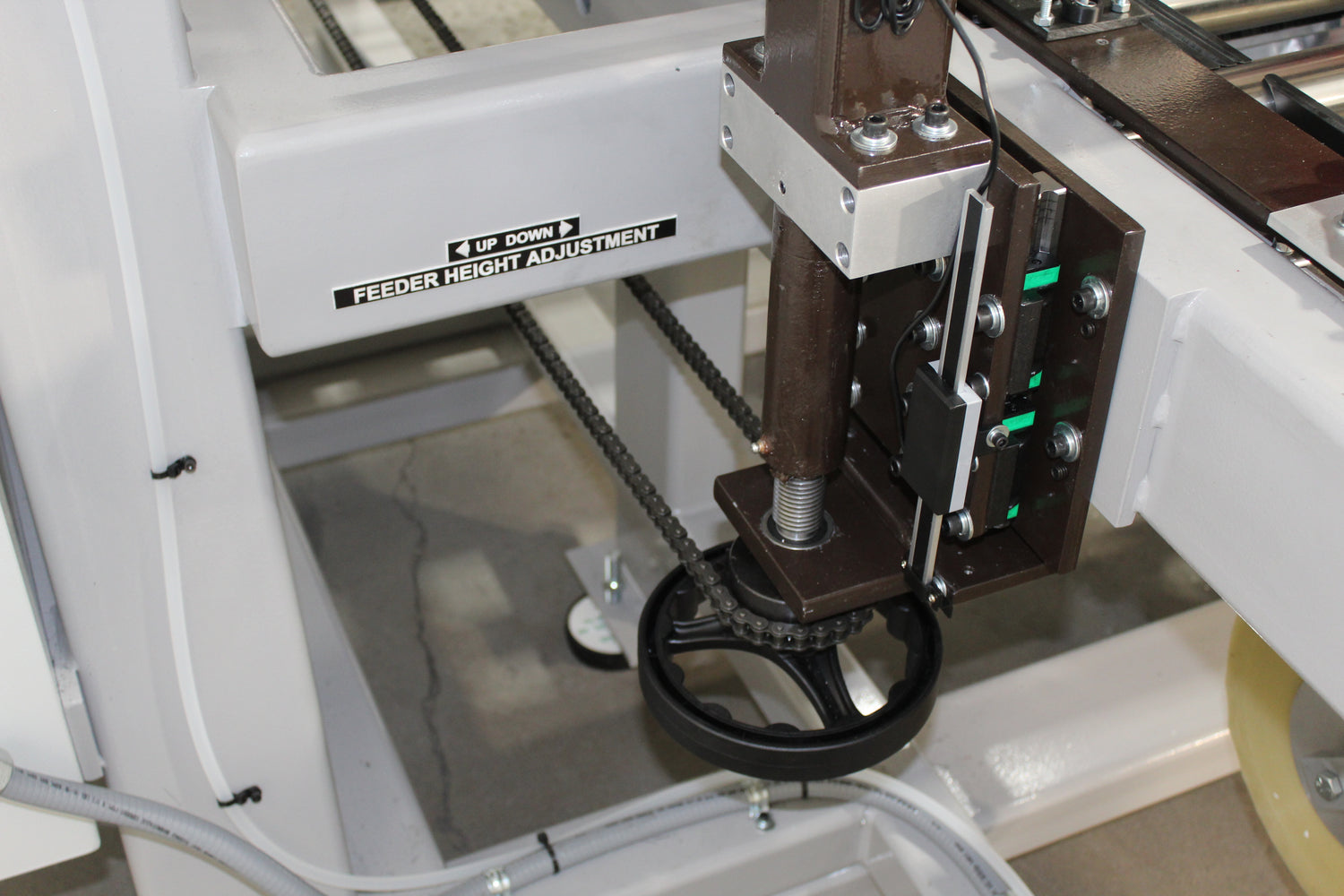 Star V SLG 2-LB Semi Automatic V-Grooving Machine